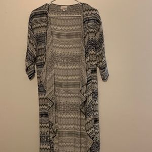 black and white patterned LuLaRoe Shirley (Kimono